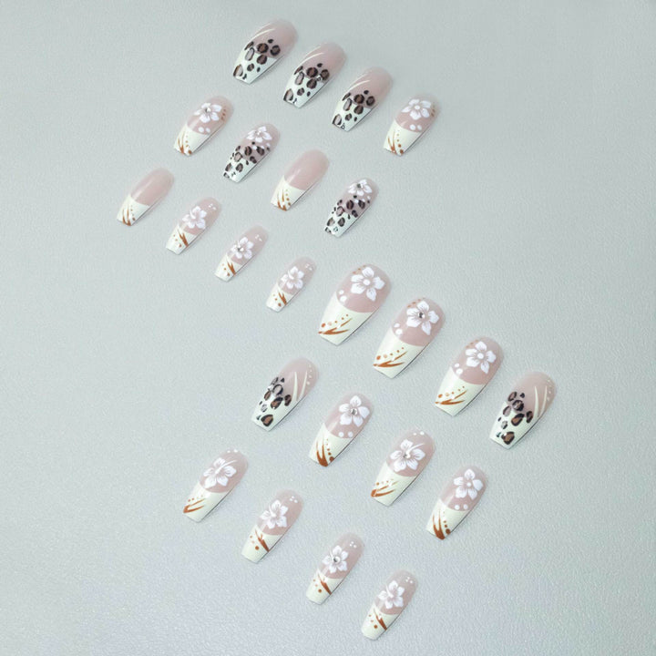 Künstlerisches Blumen- und Tiermotiv-Nagelkunst-Set