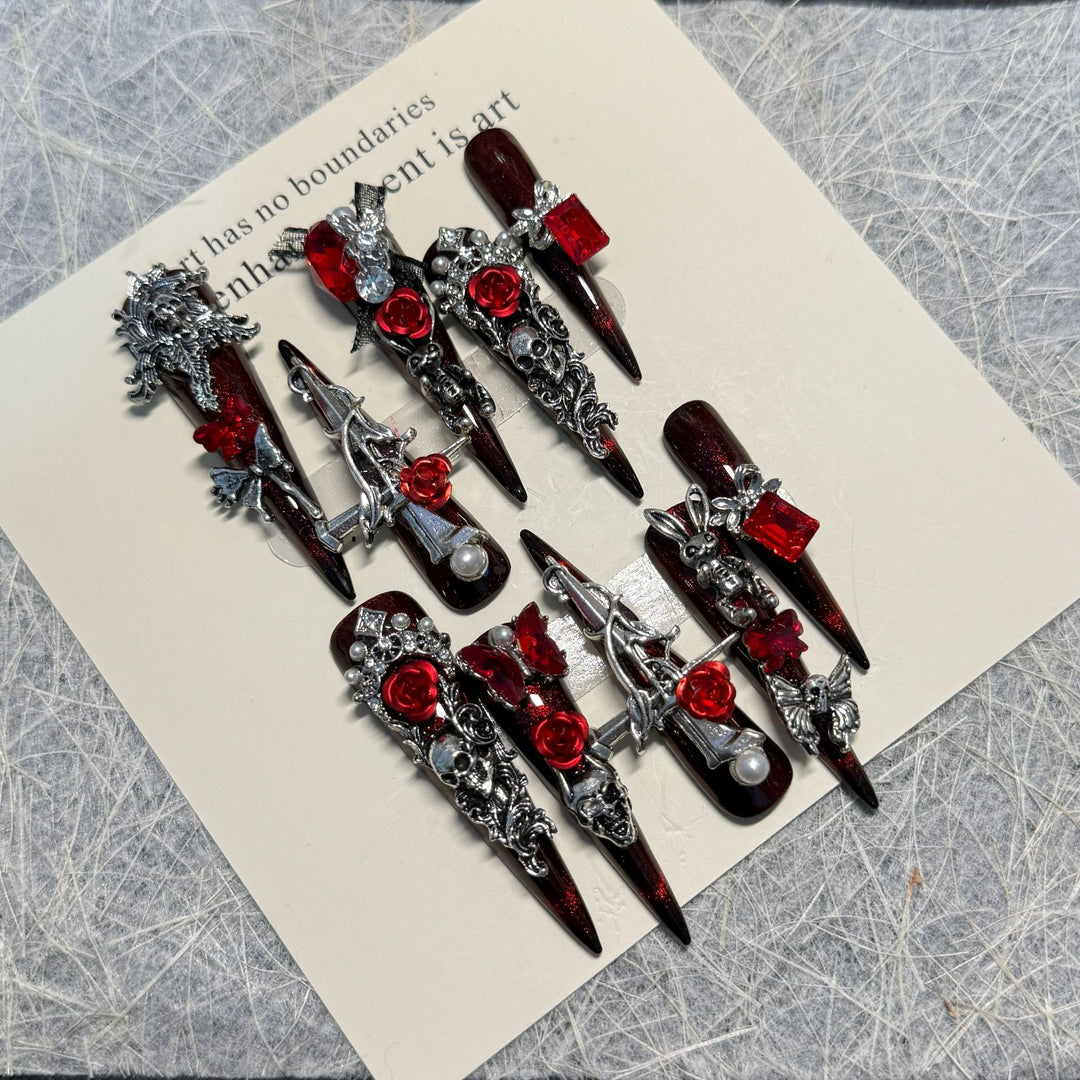 Gothic-inspirierte kunstvolle Press-On-Nagelkunst-Set