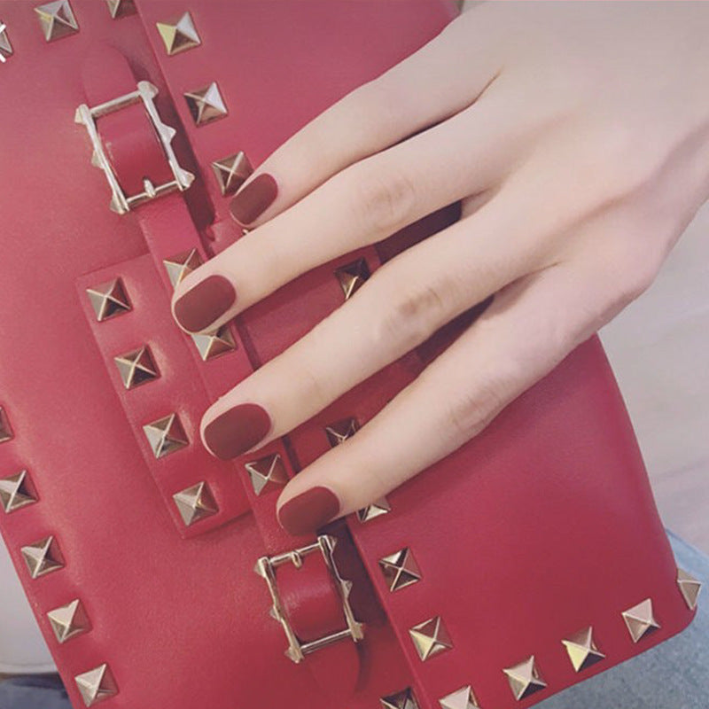 Matte Press-On Nail Set Karnz