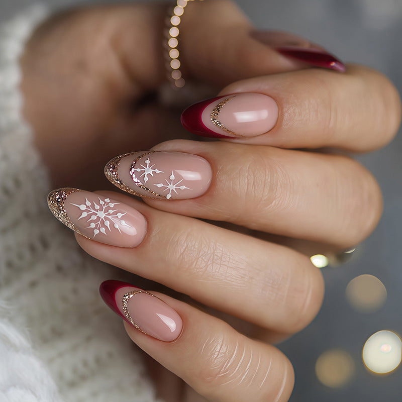 Glamouröses Kunstnagelset mit Glitzer und detailliertem Design Karnz