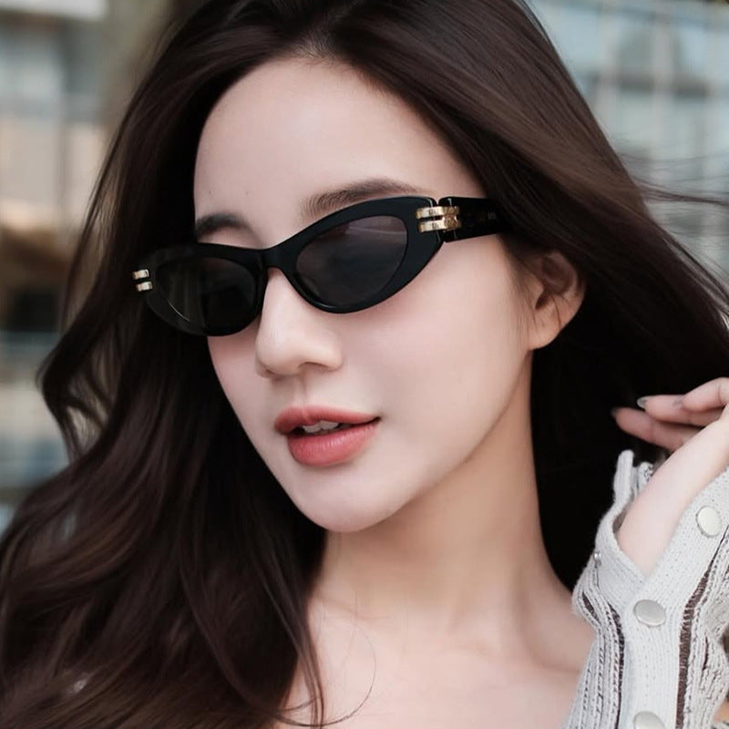 Damen Cat-Eye Sonnenbrille mit luxuriösen Akzenten Karnz