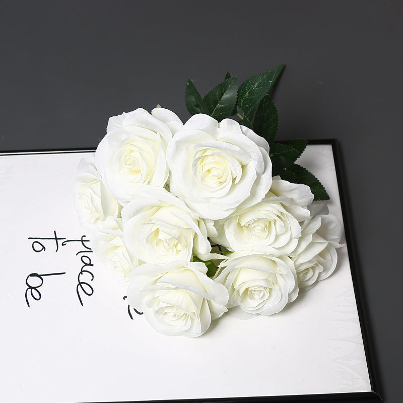Dekorative Blumen für die Heimdekoration
