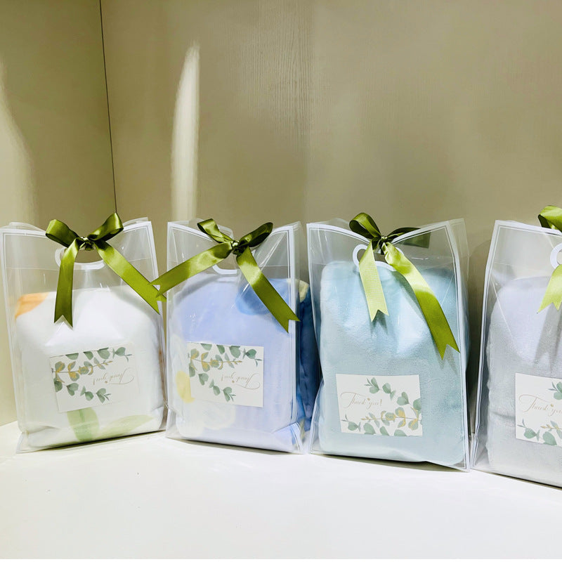 Gemütliche Fleece-Kapuzen-Decke