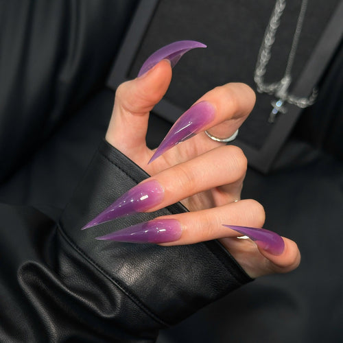 Stiletto Nagelverlängerungen mit Ombre-Effekt