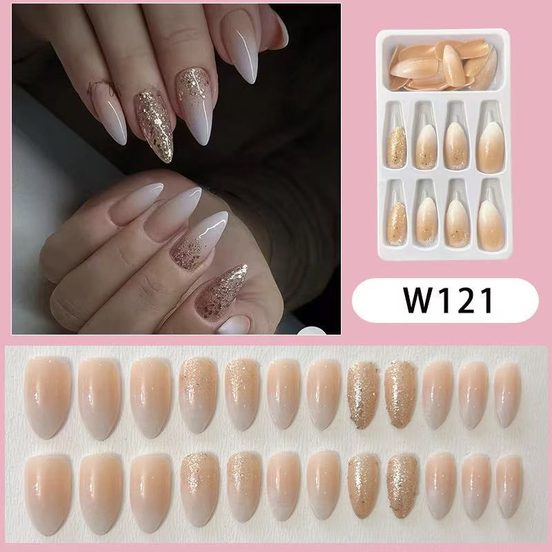 Elegante Kunstnägel mit Glitzerakzenten und modernen Designs Karnz