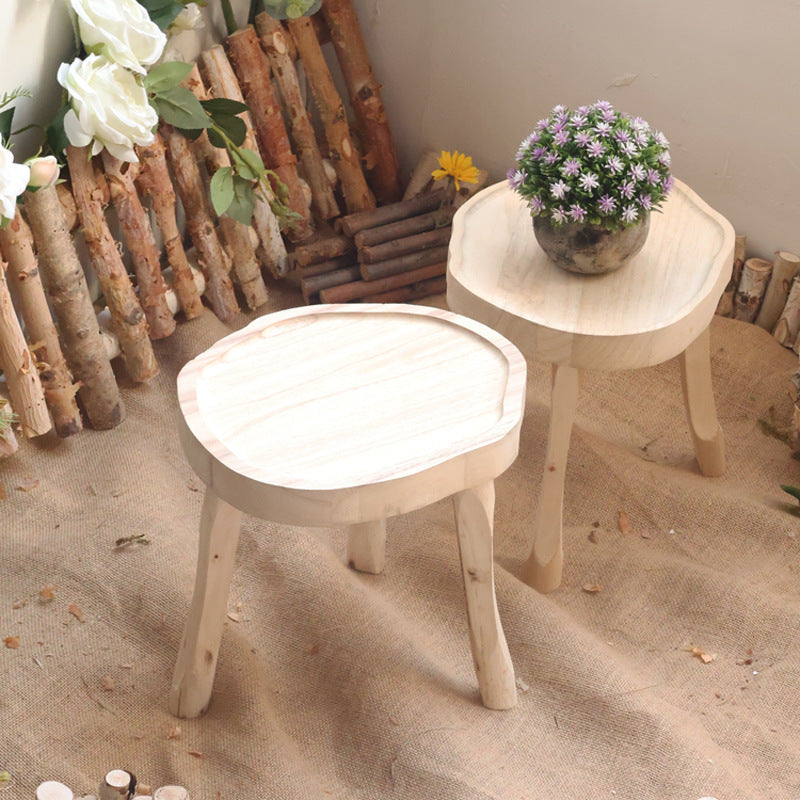 Eleganter Holzbeistelltisch Karnz