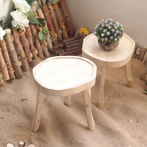 Eleganter Holzbeistelltisch Karnz