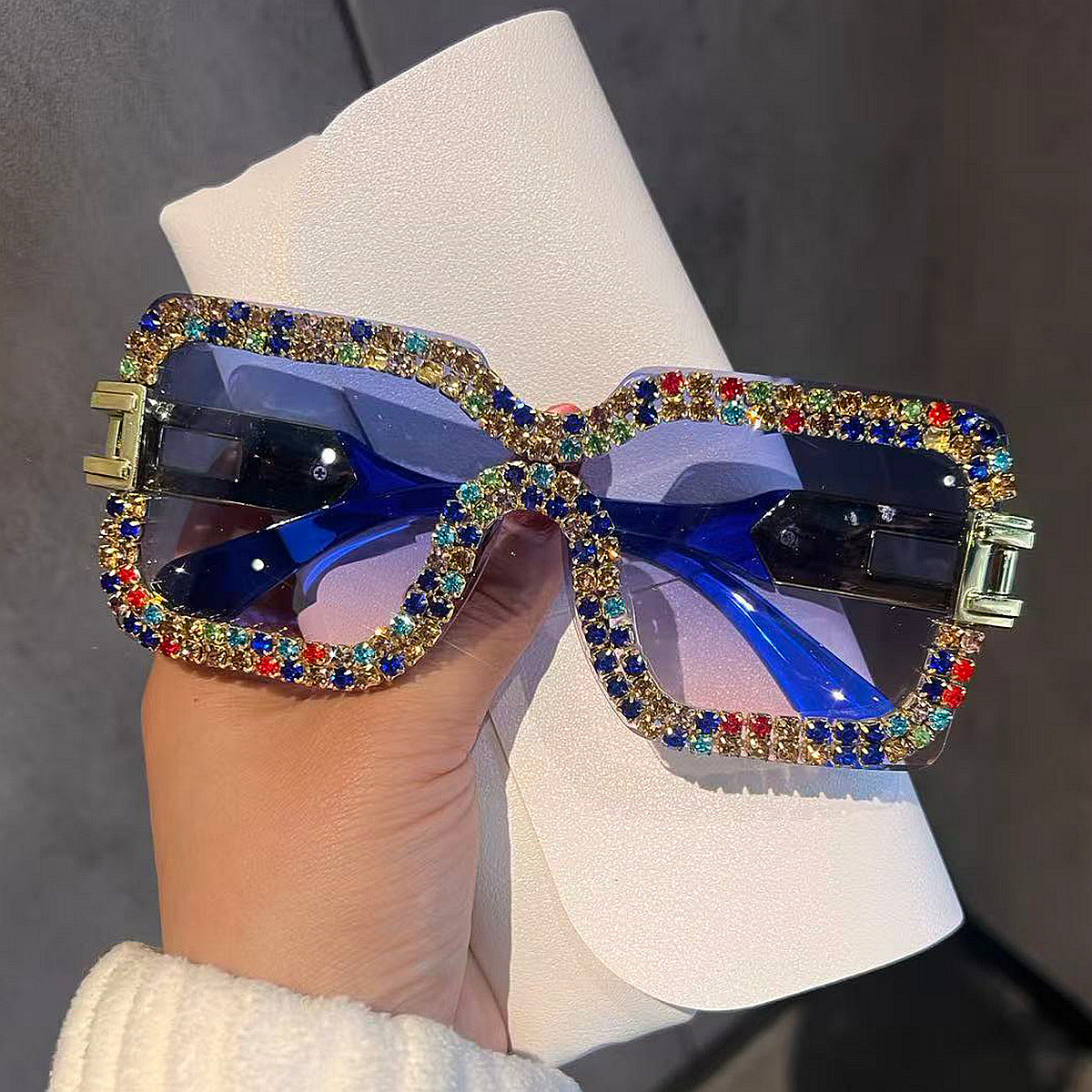 Damen Modische Oversized-Sonnenbrille mit funkelndem Kristallbesatz Karnz