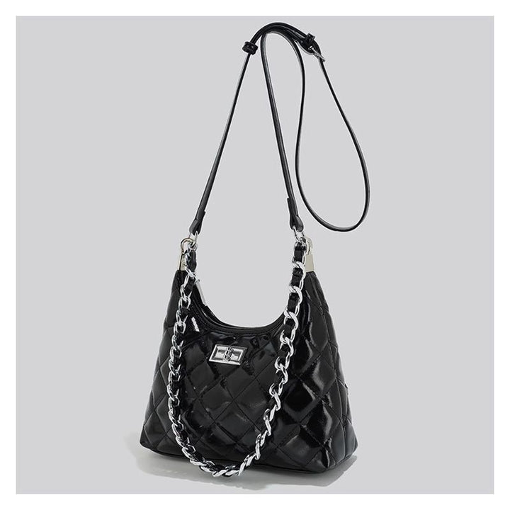 Gepolsterte Schultertasche mit Kettengriffen Karnz