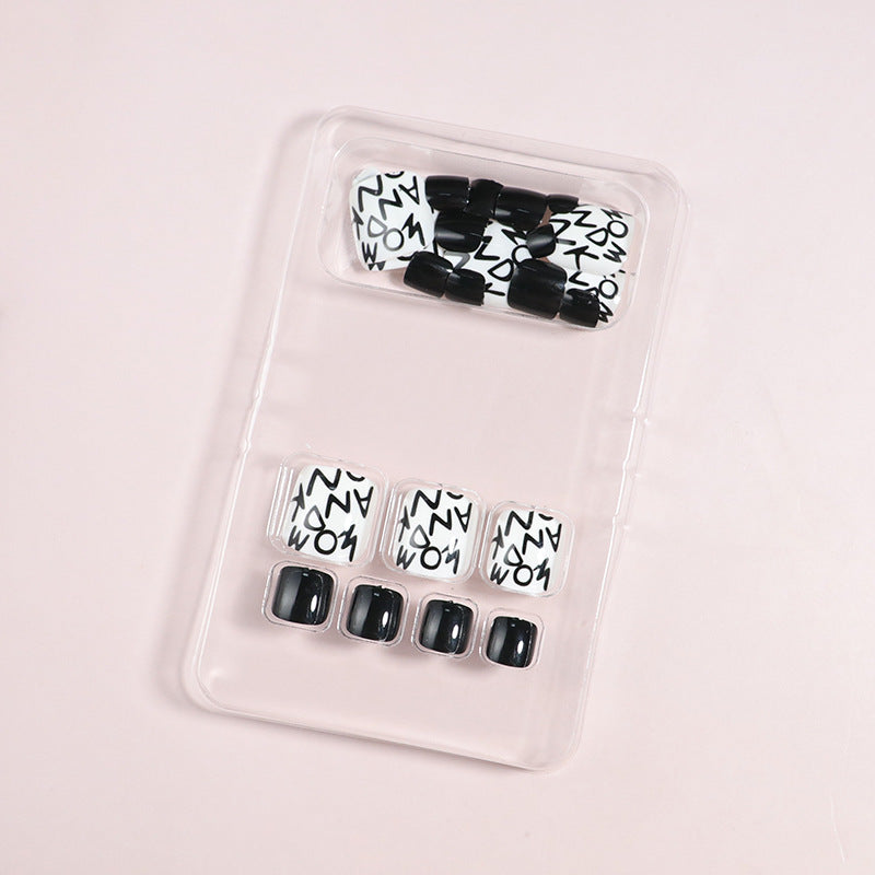 Künstlerisches Floral Press-On Nagelkunst Set Karnz