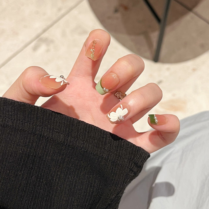 Blumen-inspiriertes Press-On Nagelset Karnz
