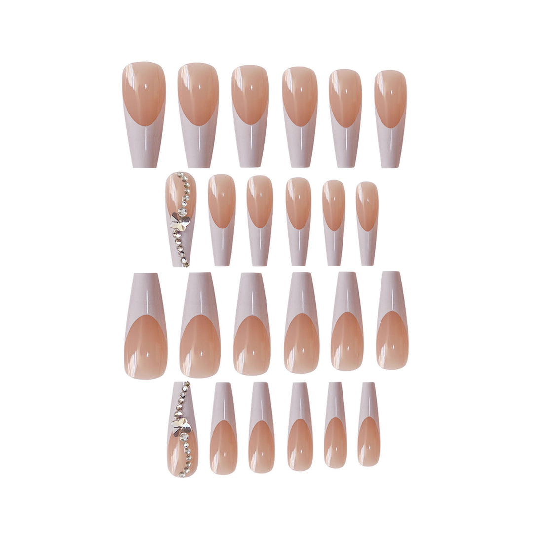 Dekorative Acrylnagelverzierungen Karnz