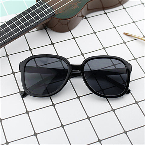 Damen Modische XXL-Sonnenbrille mit robustem Rahmen Karnz