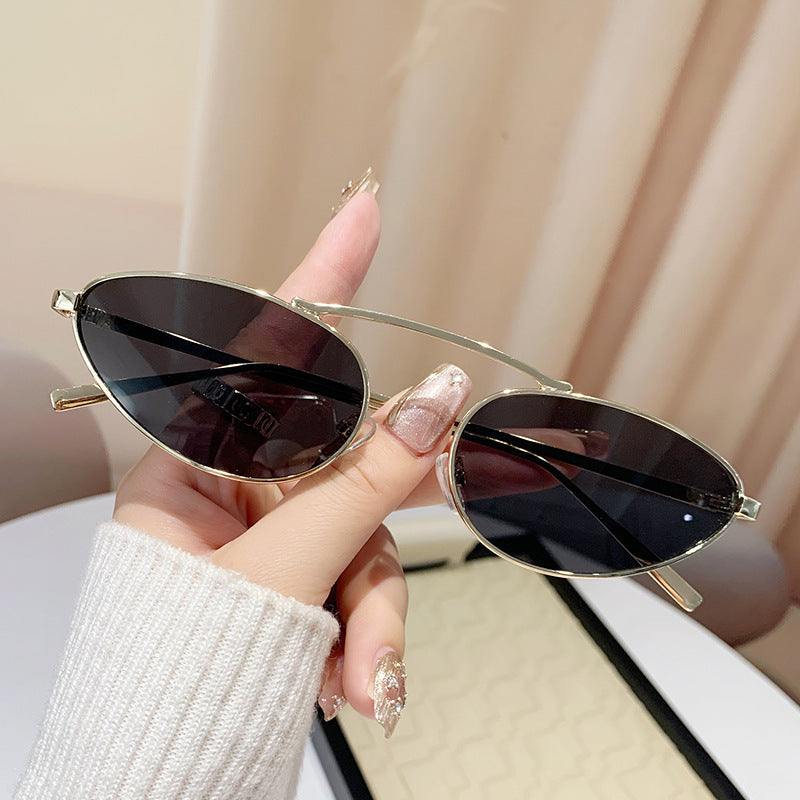 Damen modische Sonnenbrille im eleganten Ovaldesign Karnz