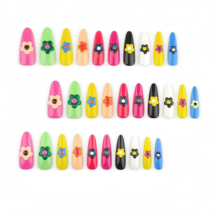 Kreative Nagelkunst-Set mit Floralen 3D-Applikationen Karnz