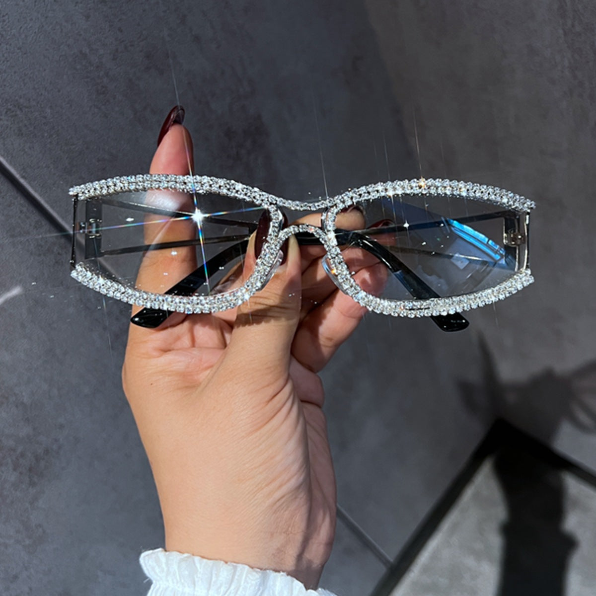 Damen Glamouröse Vintage-Sonnenbrille mit Strassbesatz Karnz