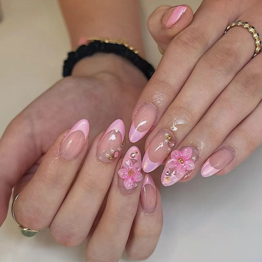 Press-On Nail Art Set mit floralen Verzierungen Karnz