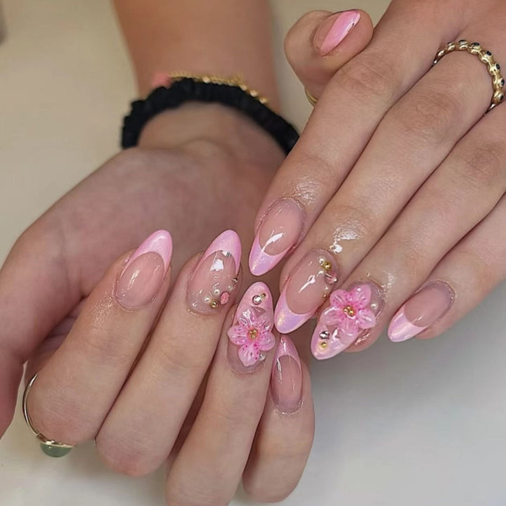 Press-On Nail Art Set mit floralen Verzierungen Karnz