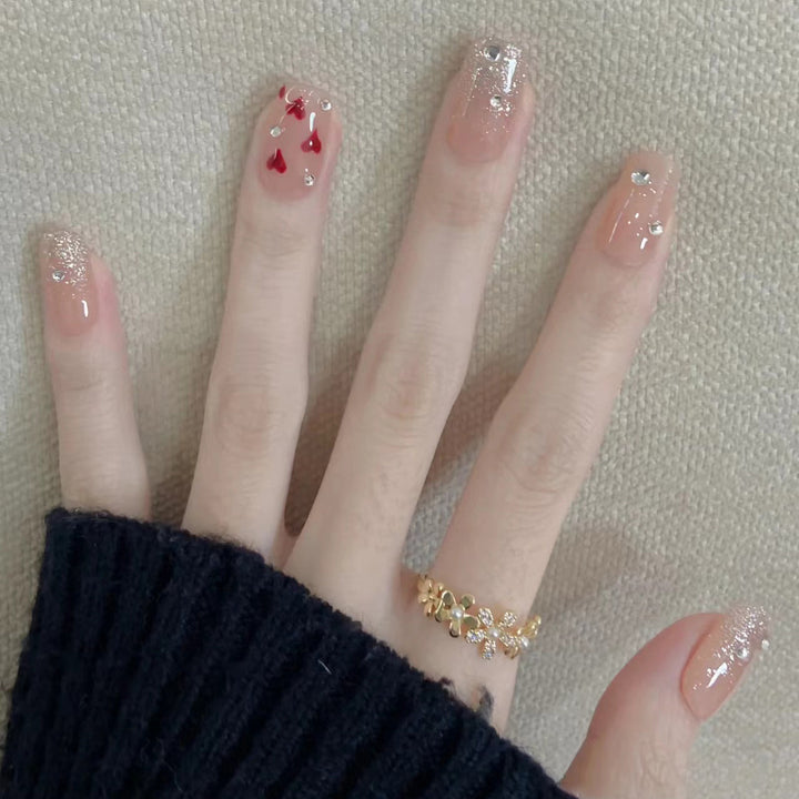 Romantisches Herz-Themen Press-On Nagelset