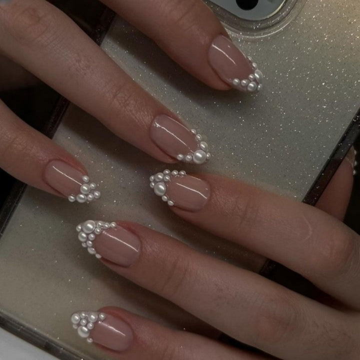 Glamouröses Perl-betontes Druck-Nagelset Karnz