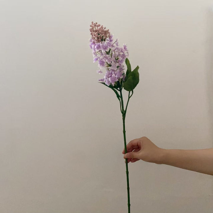 Realistische Fliederblüte Stiel