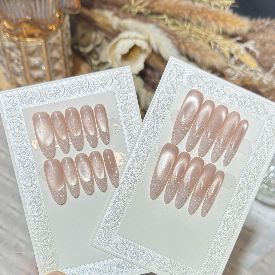 Glänzendes Press-On Nails Set Karnz