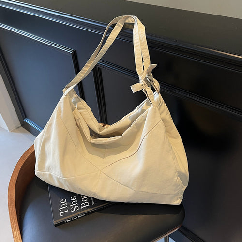 Texturiertes Stoff Schulter Hobo Bag Karnz