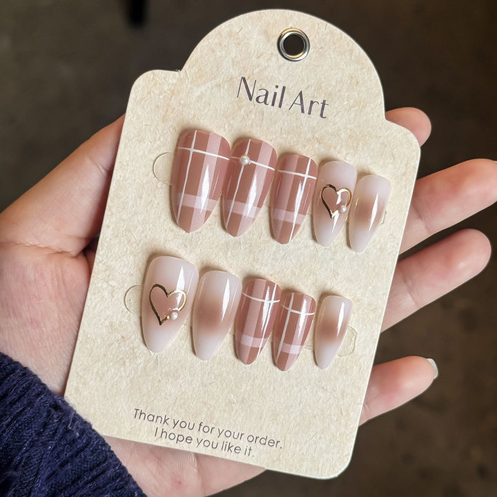 Elegante Press-On Nagelkunst Kollektion Karnz