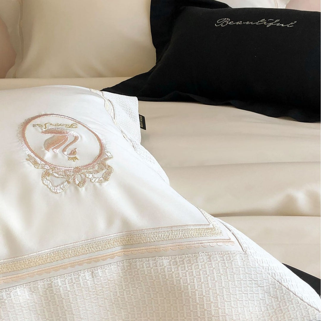 Luxus Satin-Baumwolle Bettbezug Set mit bestickten Kissenbezügen