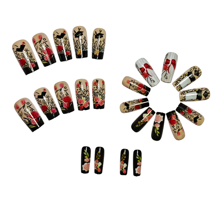 Glamouröse Kunstnägel mit Floralen Motiven Karnz