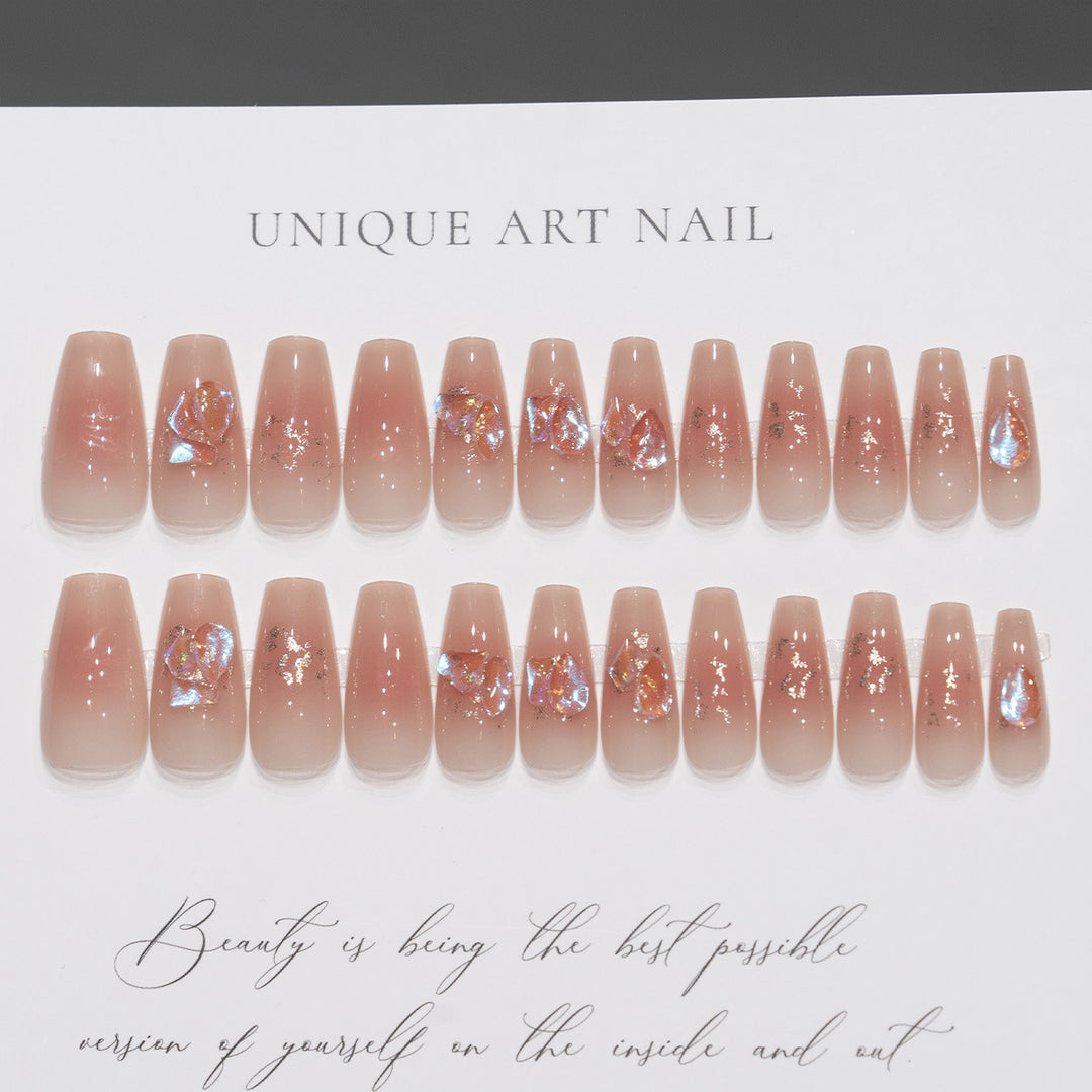 Künstlerische Press-On-Nagelspitzen mit floralem Design Karnz