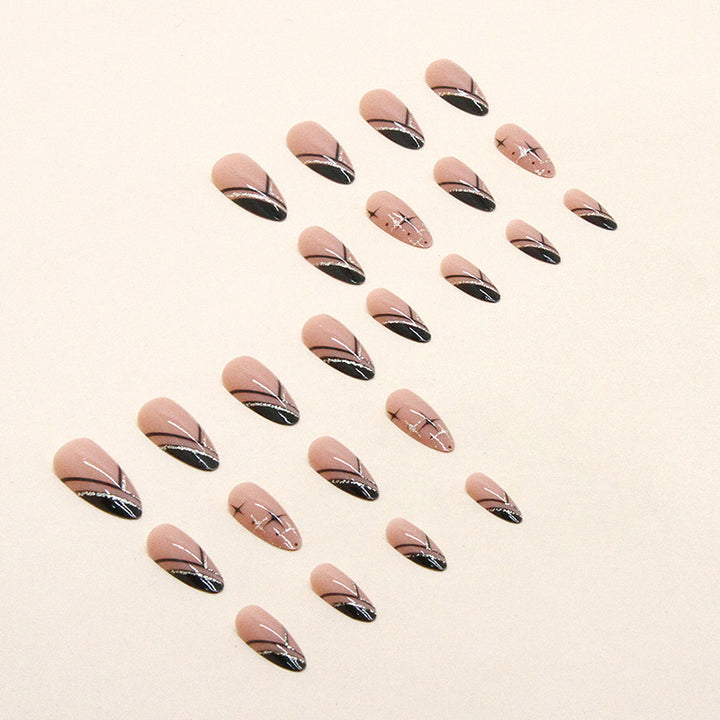 Elegante Press-On Nagelkunst Design Karnz