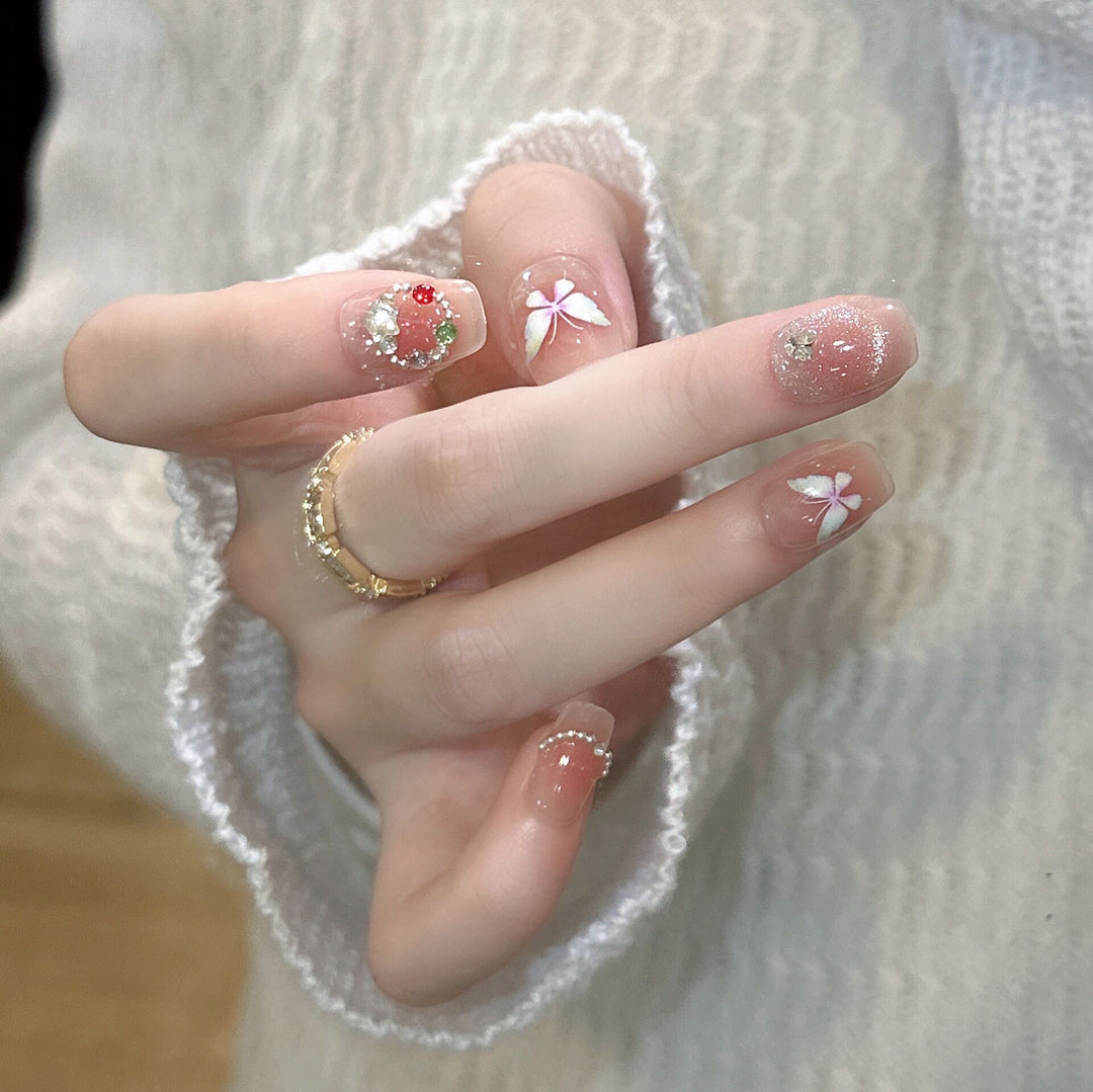 Glamouröse mit Strass verzierten Press-On-Nagelerweiterungen Karnz