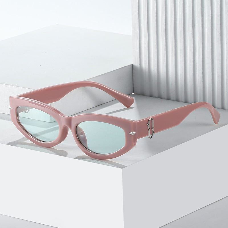 Retro-inspirierte Cat-Eye-Sonnenbrille mit boldem Rahmen Karnz