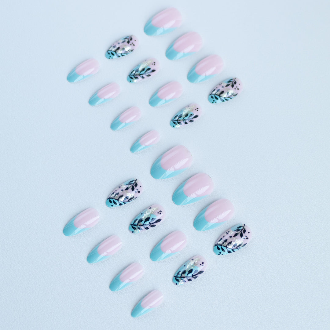 Elegantes Künstlerisches Nageldesign