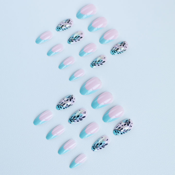 Elegantes Künstlerisches Nageldesign