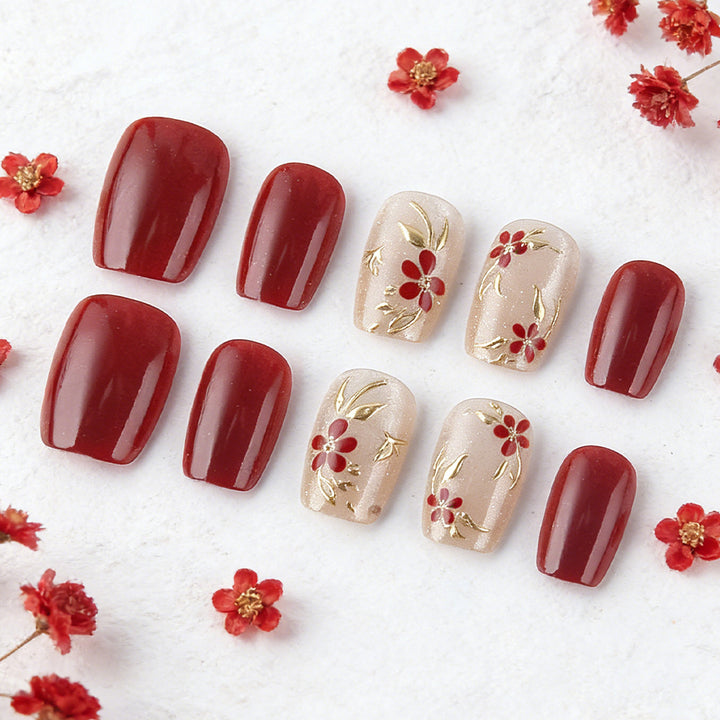 Elegantes Blumen-Press-On-Nagelset Karnz