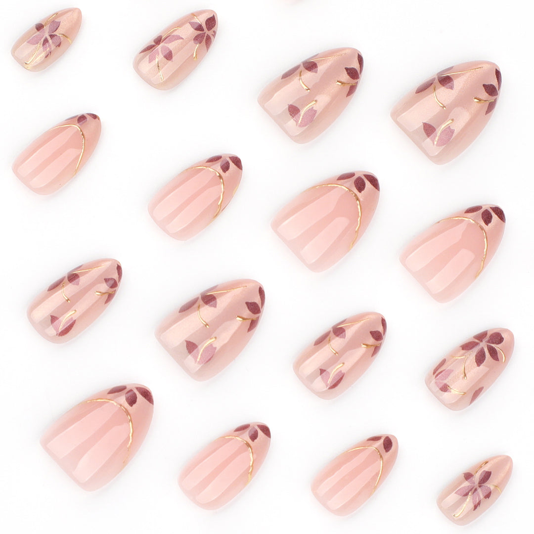 Elegante Blumennagelkunst Karnz