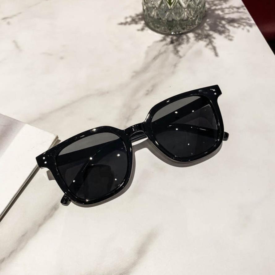Damen elegante und praktische Brillenetui Karnz