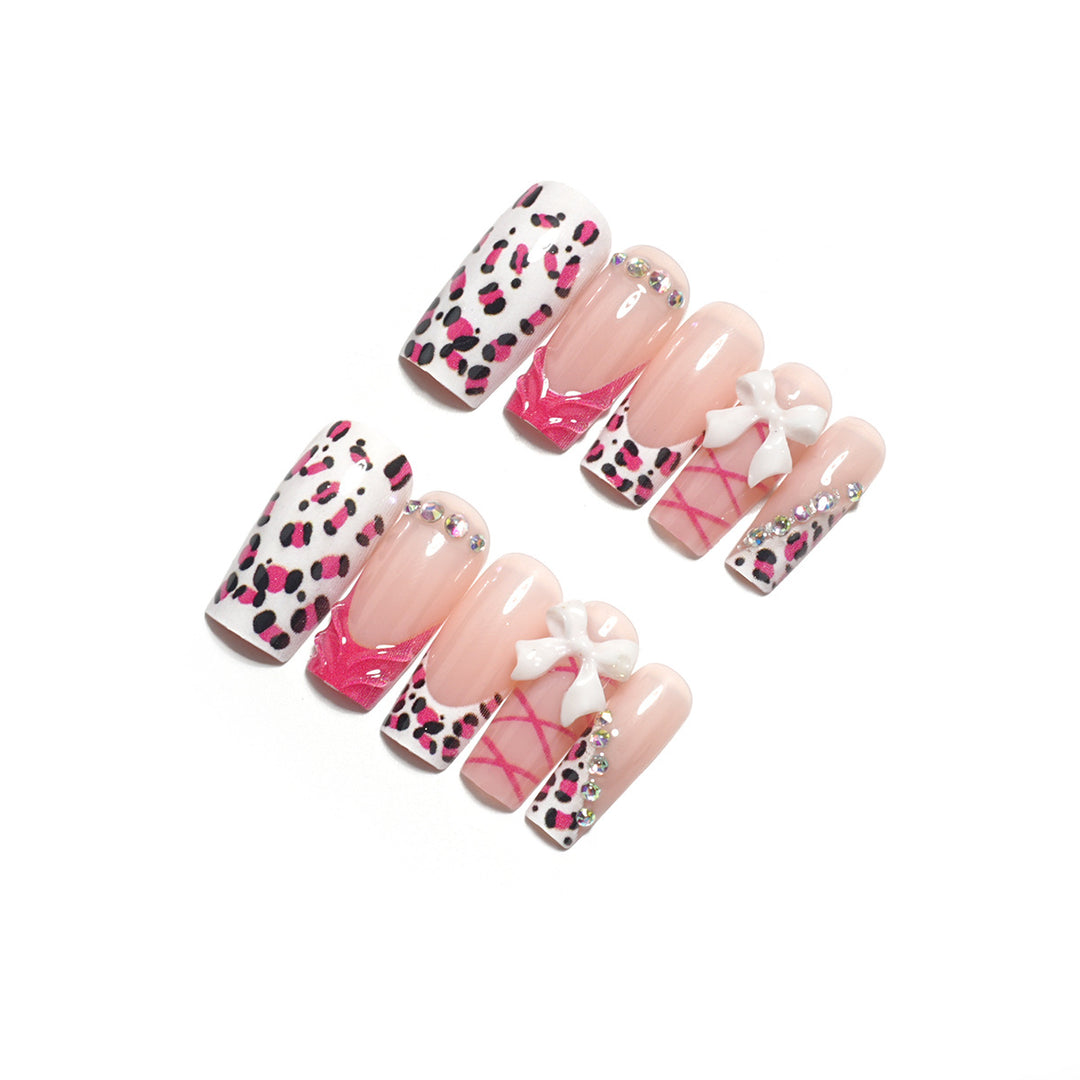 Künstlerisches Press-On Nagelkunst Set