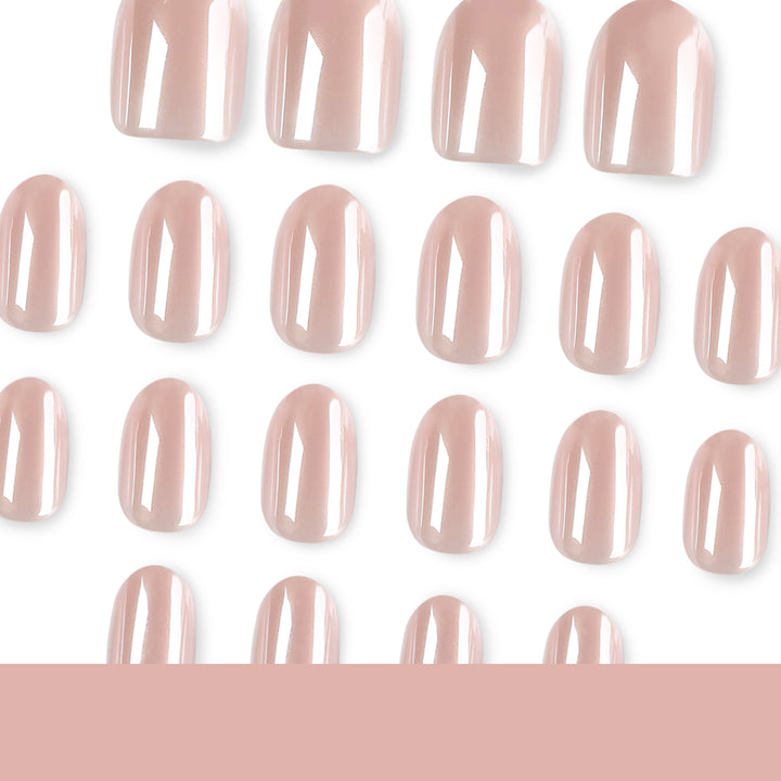 Elegante Gel-Nägel mit natürlichem Glanz Karnz