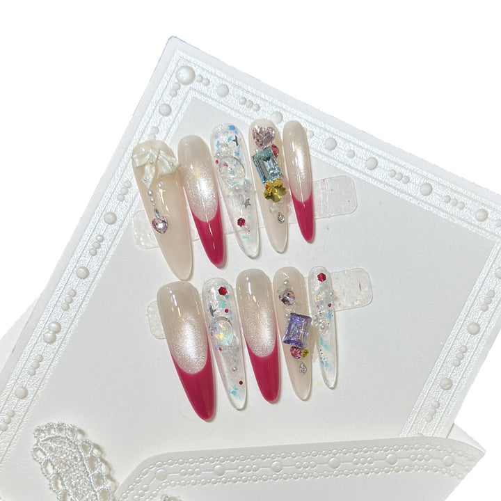 Stylisches dekoratives Press-On-Nagelset Karnz