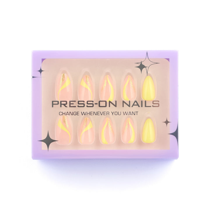 Künstliche Press-On Nägel mit glamourösen Designs Karnz
