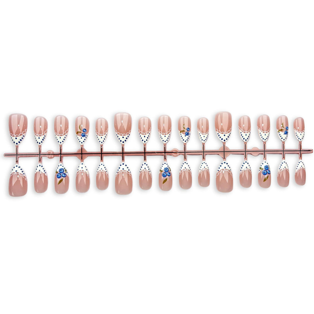 Thematisches dekoratives Press-On-Nagelset mit künstlerischen Designs