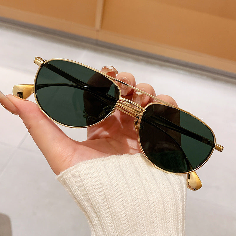 Damen modische Piloten-Sonnenbrille mit elegantem Goldrahmen Karnz