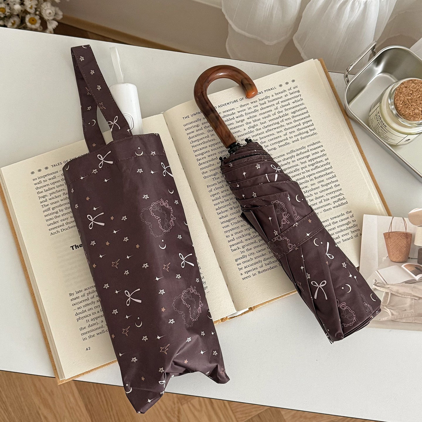 Damen Faltregenschirm mit elegantem Anhängerdesign Karnz