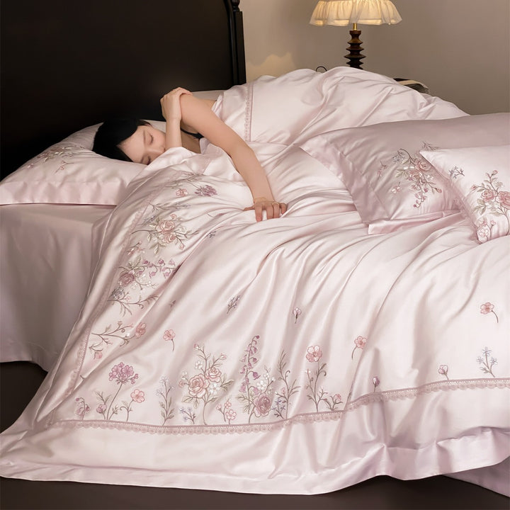 Charmeuse Satin Blumenstickerei Bettbezug Set mit gewelltem Spitzenrand
