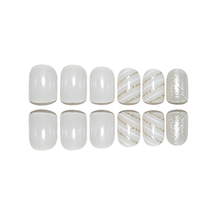 Elegante Glitzer-Nagelkunstverzierungen Karnz