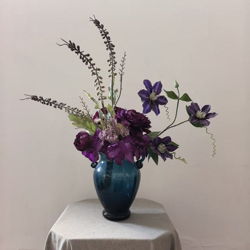 Lebensechte Blumenmittelstück Anordnung