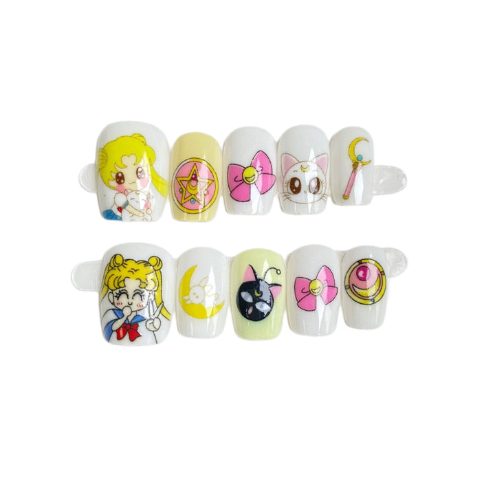 Verspielt Charakter-inspiriertes Press-On Nagelkunst Set